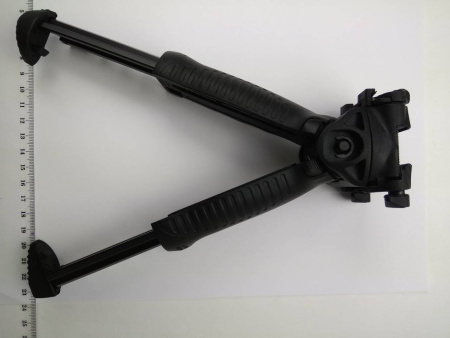 Тактическая рукоятка с выдвижными сошками GripPod (реплика)