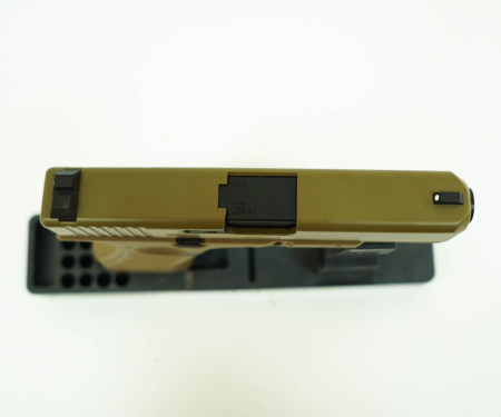 Пистолет пневматический Umarex Glock 19X 4,5мм (метал, цвет песок, BB)